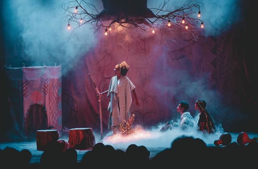 Menino Mandela estreia no teatro da CAIXA Cultural Brasília