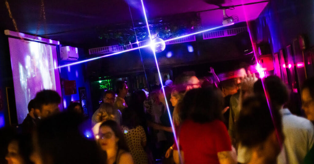 Baile Charme no Eye Patch Panda