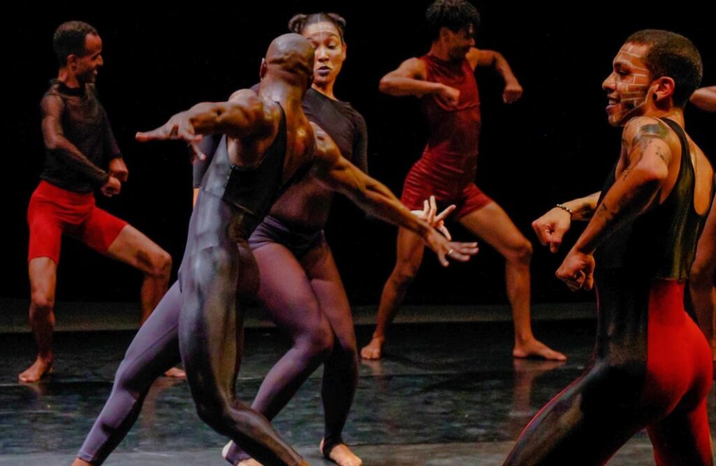 Em Suas Marcas Prontos Atire Dance - Teatro