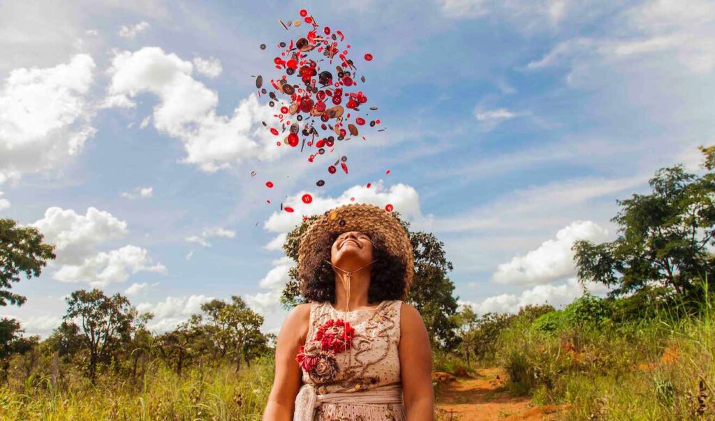 Linhas e Linhos: o Tecer Feminino
