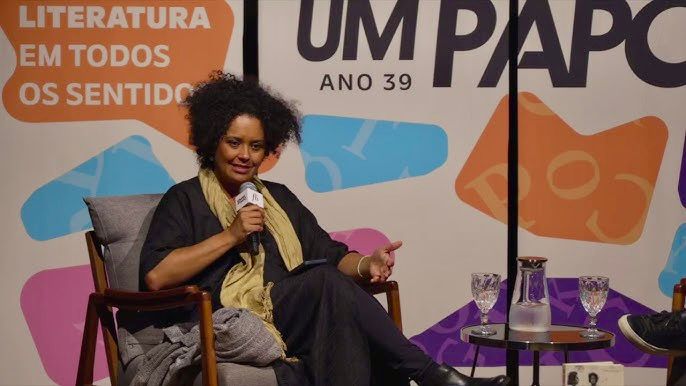 Sempre Um Papo: Bianca Santana realiza oficina de escrita gratuita