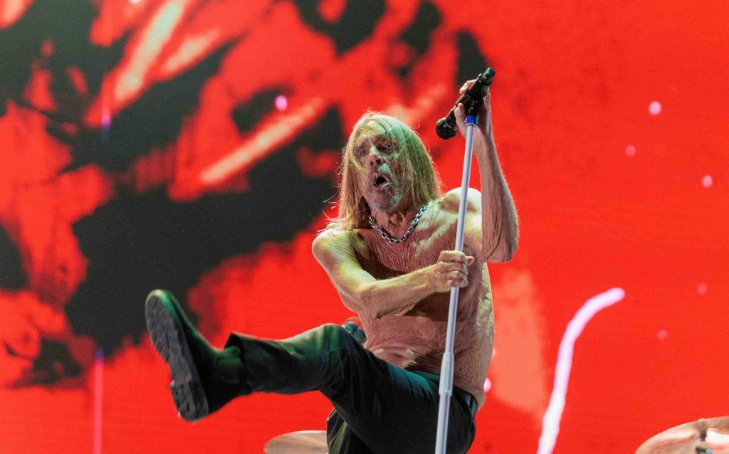 Iggy Pop continua furioso